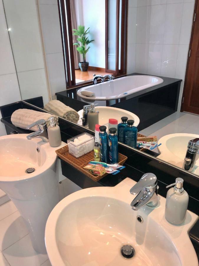 D-Lux 4 Bed Beachfront Apartment With Sea View Panwa Beach المظهر الخارجي الصورة