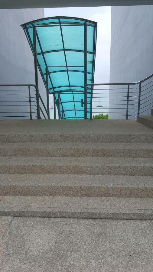 D-Lux 4 Bed Beachfront Apartment With Sea View Panwa Beach المظهر الخارجي الصورة
